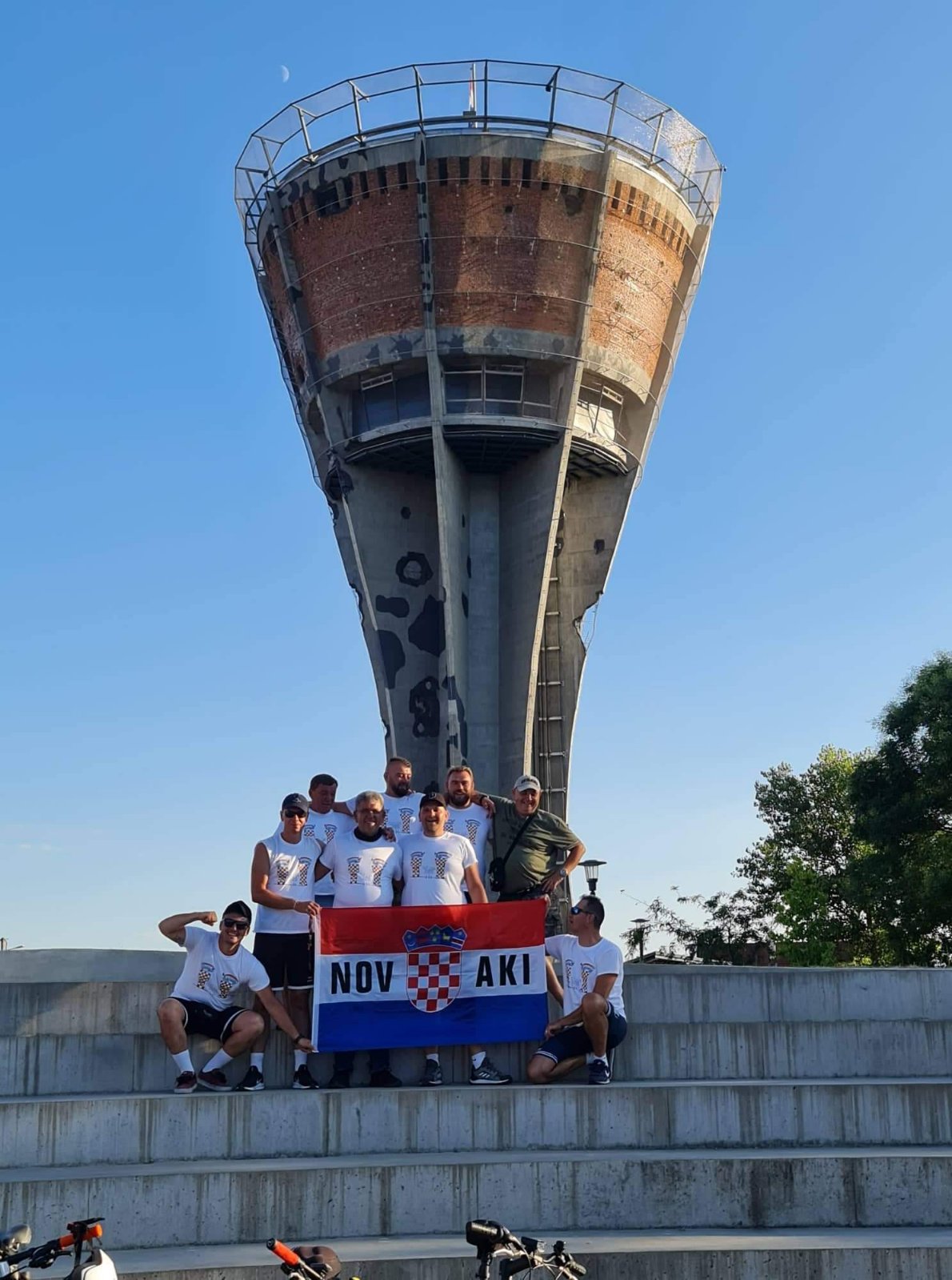 040822 biciklisti vukovar marusevec 2